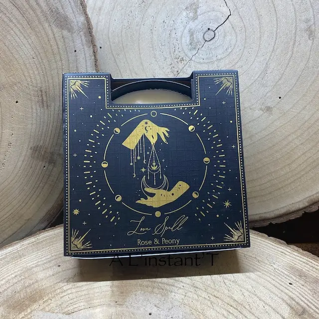 [75780] Bougie parfumée Esotéric Love Spell - Rose et Pivoine 200 grs 