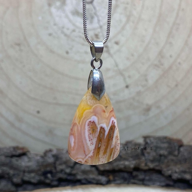 Pendentif en Agate Tubulaire Indonésienne