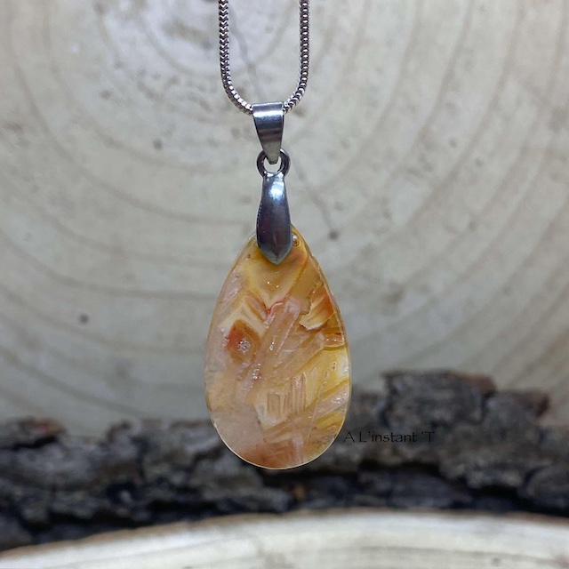 Pendentif en Agate Tubulaire Indonésienne